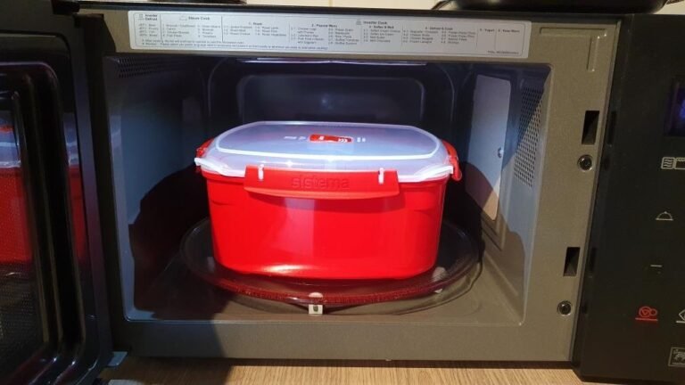 Lire la suite à propos de l’article Découvrez le système cuiseur vapeur micro-ondes Sistema : Efficacité et santé en cuisine