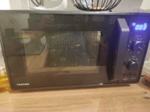 Le Toshiba MW2-AG23P (BK) : Le Four à Micro-ondes Idéal pour votre Cuisine